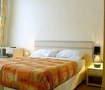 Hotel Albergo Saint-Josse-ten-Noode 2*,